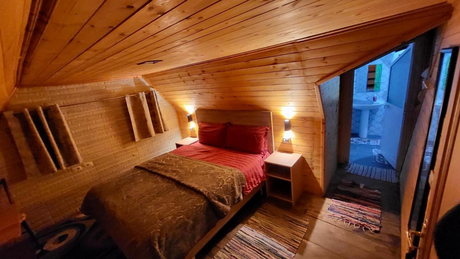 Bujtina Pllumi Theth Bed and Breakfast Eksteriør billede
