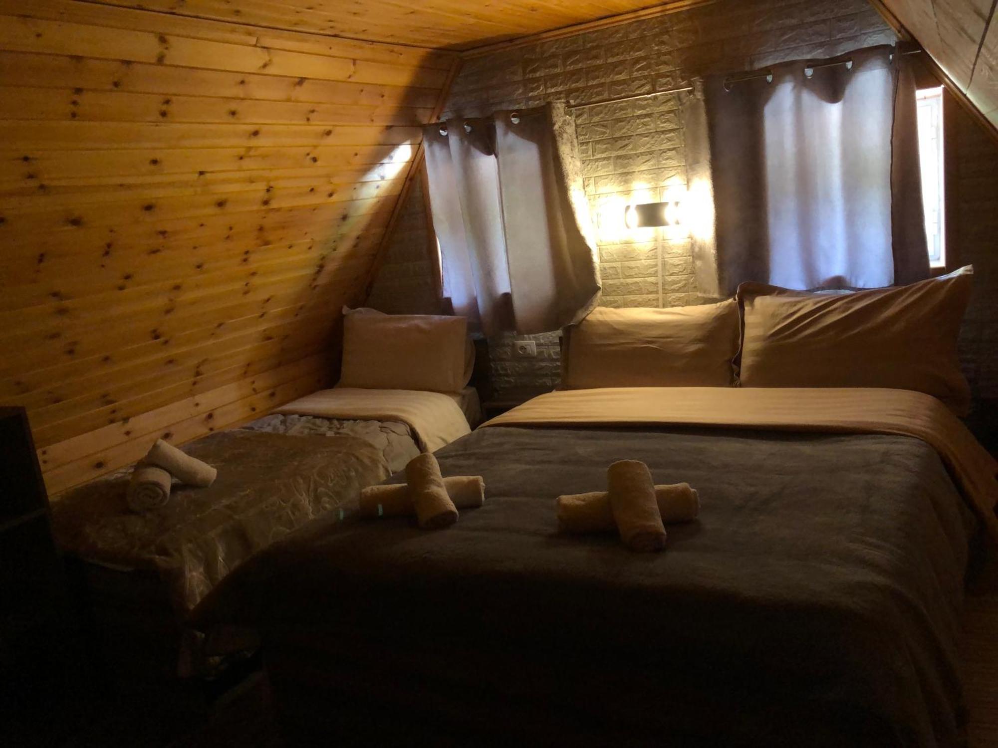 Bujtina Pllumi Theth Bed and Breakfast Eksteriør billede