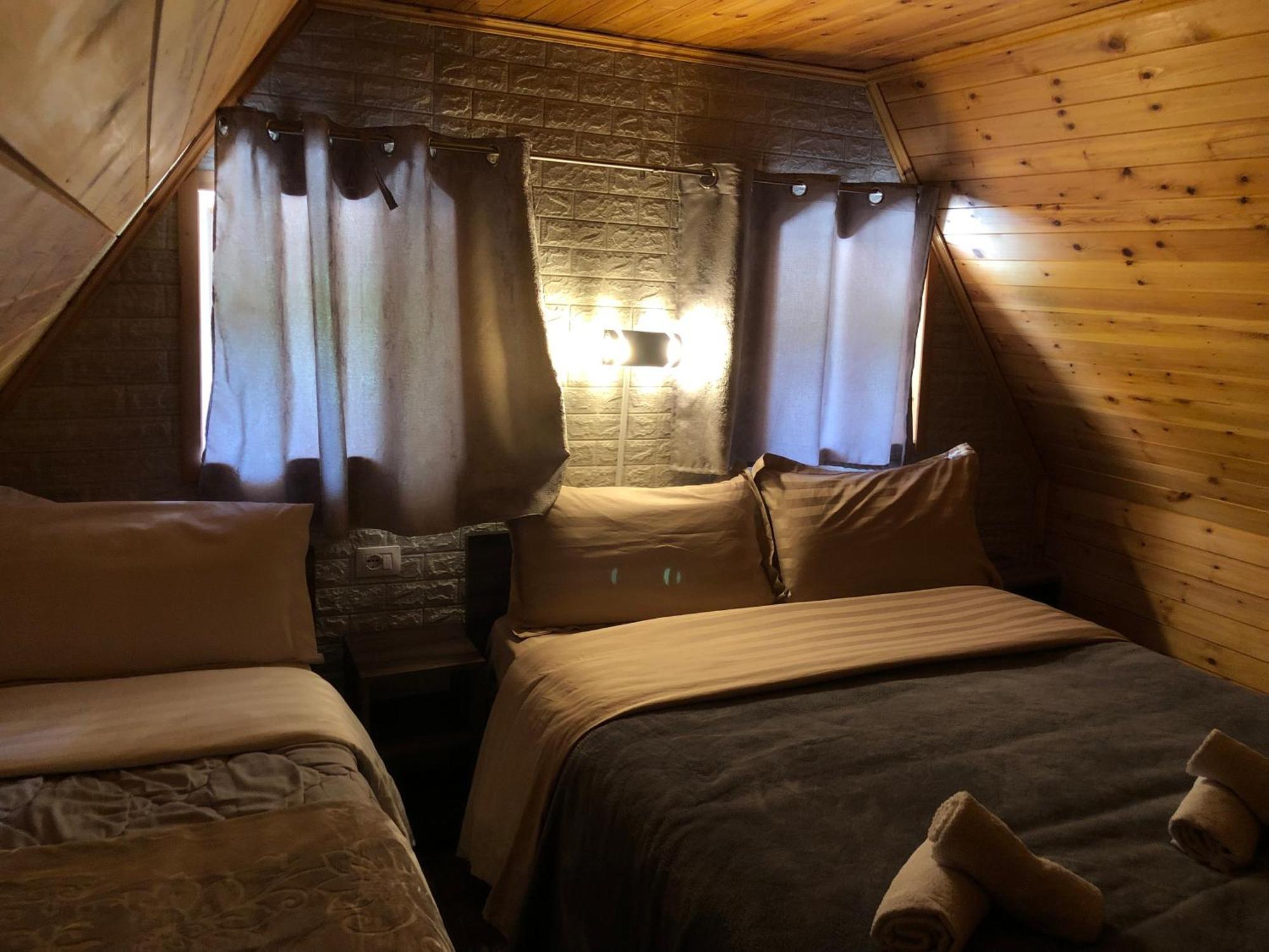 Bujtina Pllumi Theth Bed and Breakfast Eksteriør billede